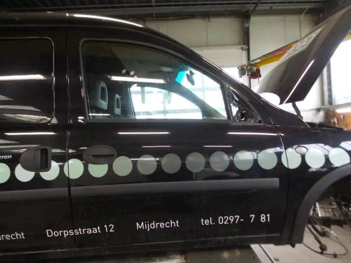 Drzwi prawe wersja 2-drzwiowa Opel Corsa