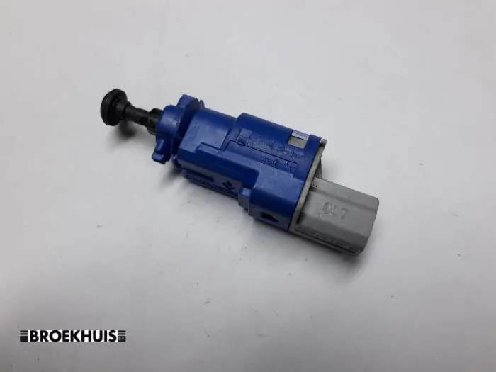 Clutch switch Renault Clio