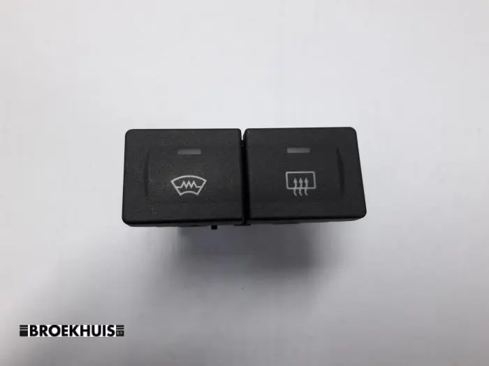 Frontscreen heating switch Ford Fusion