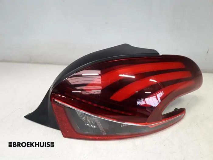 Taillight, right Peugeot 208