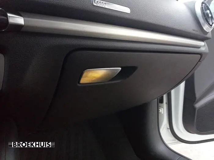 Dashboardkastje Audi A3