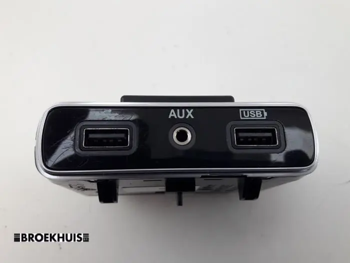 AUX / USB connection Fiat 500X