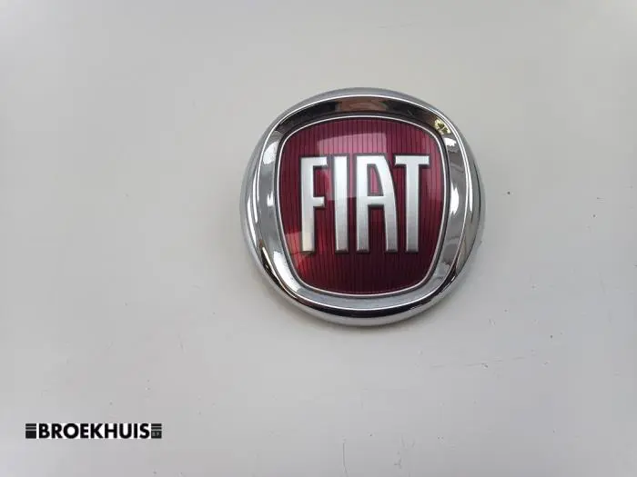 Emblema Fiat 500X