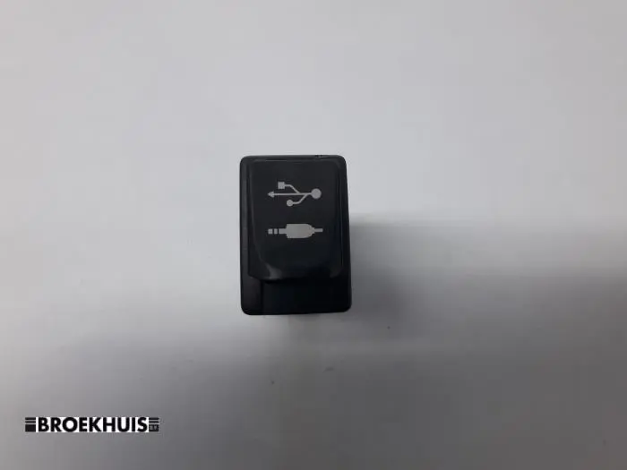 AUX/USB aansluiting Toyota Auris