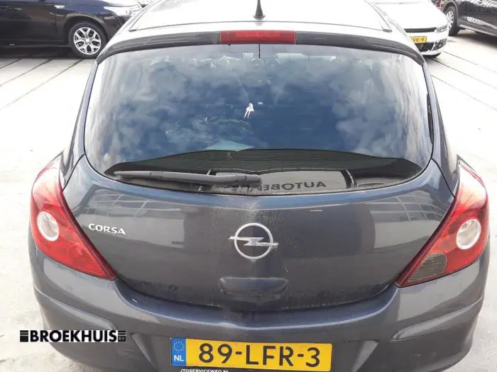 Tylna klapa Opel Corsa