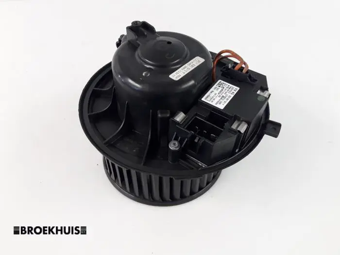 Heating and ventilation fan motor Skoda Superb