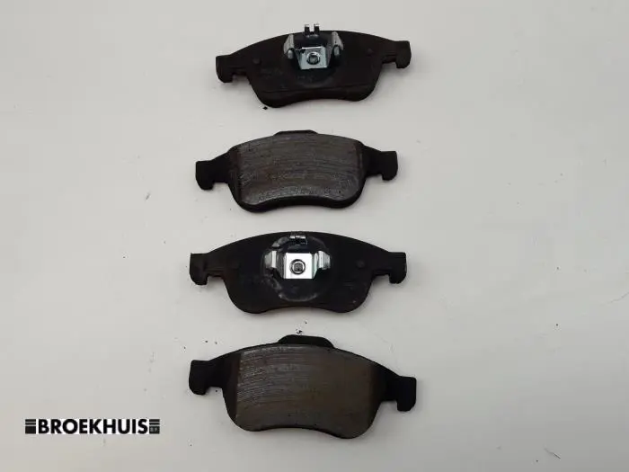 Front brake pad Renault Megane