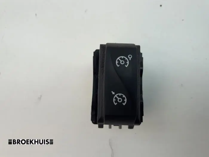 Cruise control switch Renault Megane