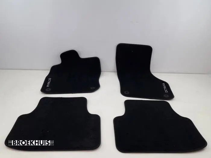 Kit tapis Skoda Octavia