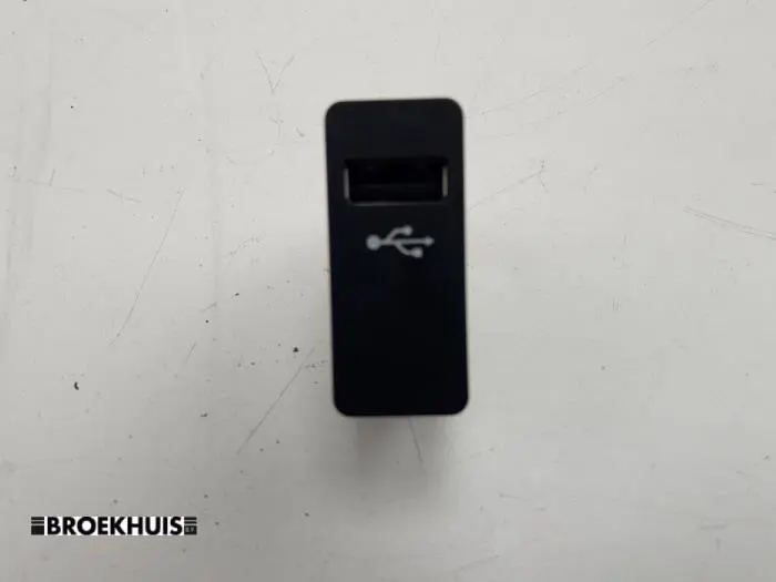 Conexión AUX-USB Mini ONE