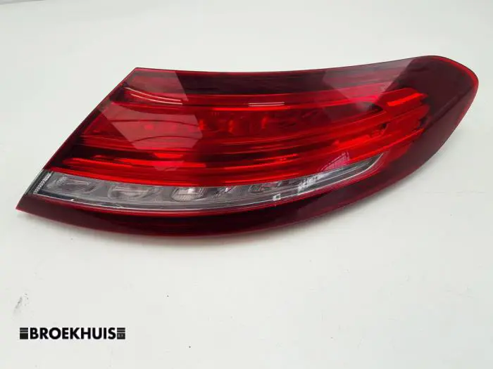 Luz trasera derecha Mercedes C-Klasse