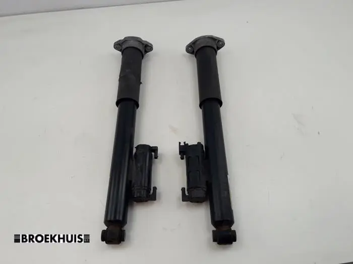 Shock absorber kit Mercedes C-Klasse