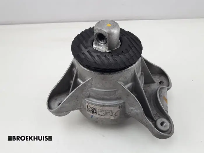 Engine mount Mercedes C-Klasse