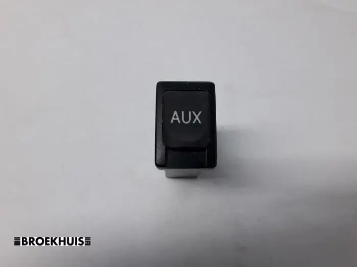 AUX / USB connection Toyota IQ