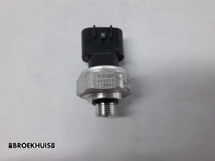 Pressure sensor airco Toyota IQ