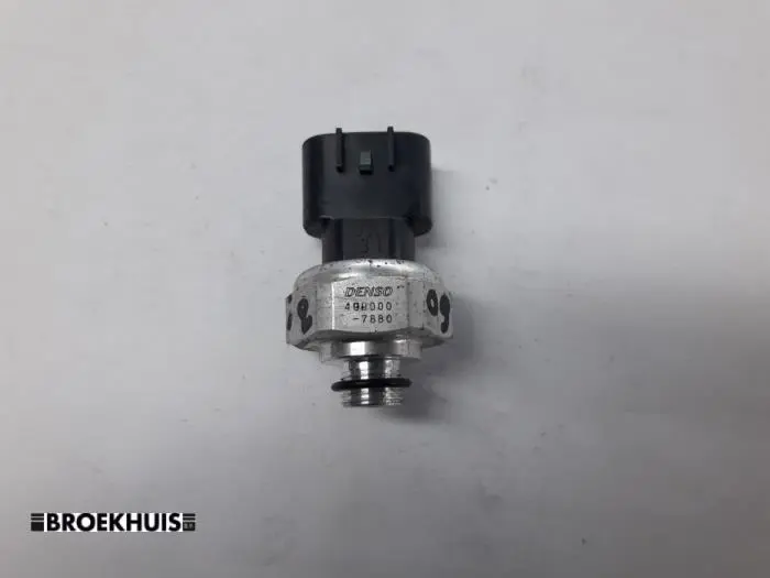 Pressure sensor airco Toyota IQ