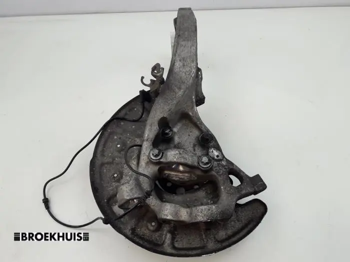 Knuckle, front right Mercedes C-Klasse