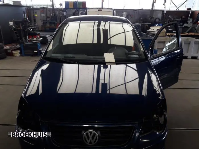 Bonnet Volkswagen Polo