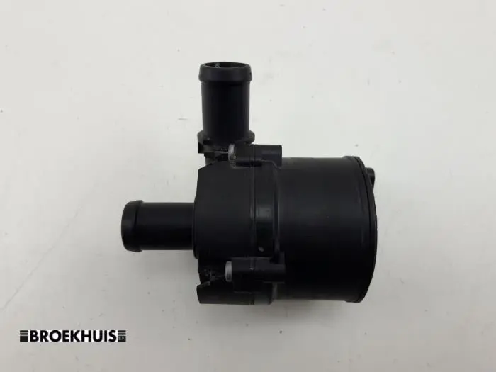 Water pump Opel Vivaro