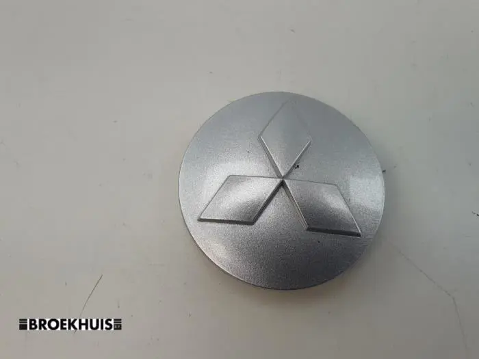 Hub cap Mitsubishi Outlander