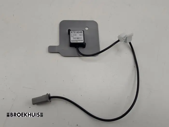 GPS Antenne Mitsubishi Outlander