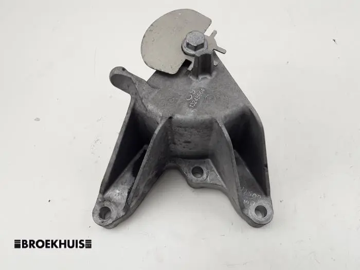 Gearbox mount Opel Astra