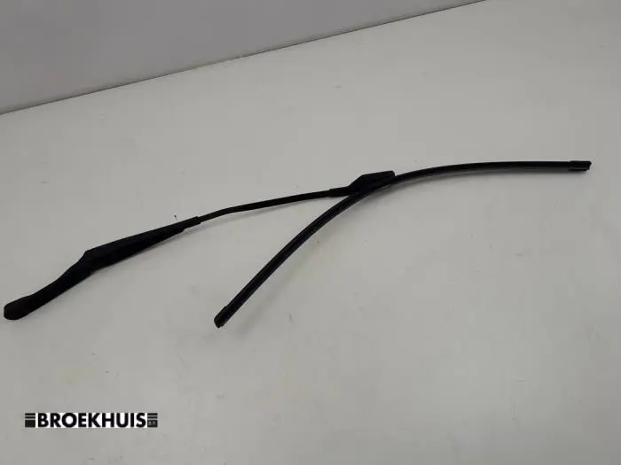 Front wiper arm Opel Meriva