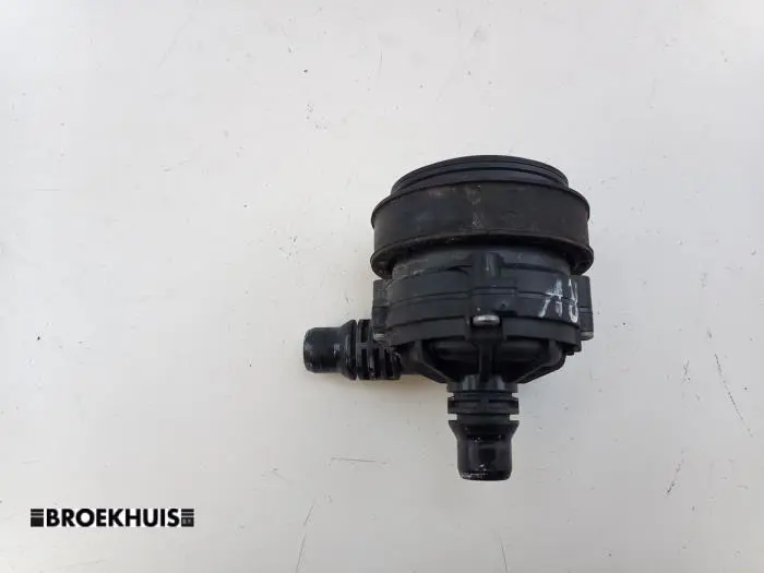 Additional water pump Mercedes E-Klasse