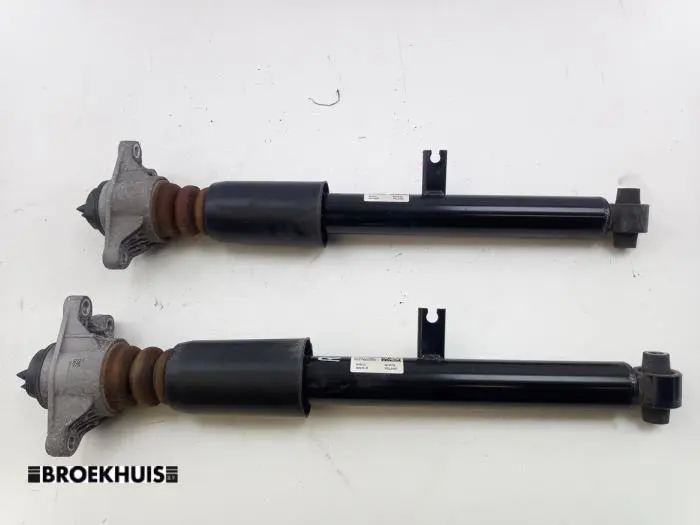 Shock absorber kit BMW 3-Serie