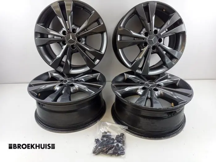 Set of sports wheels Mercedes Vito