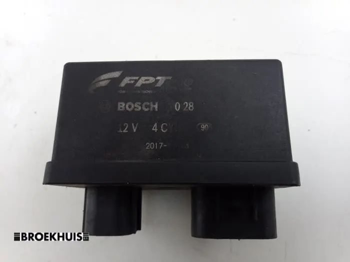 Glow plug relay Opel Combo