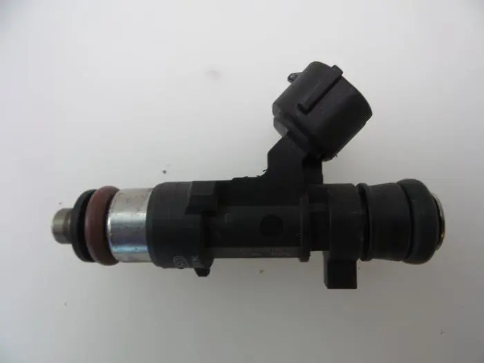 Injector (petrol injection) Peugeot Partner