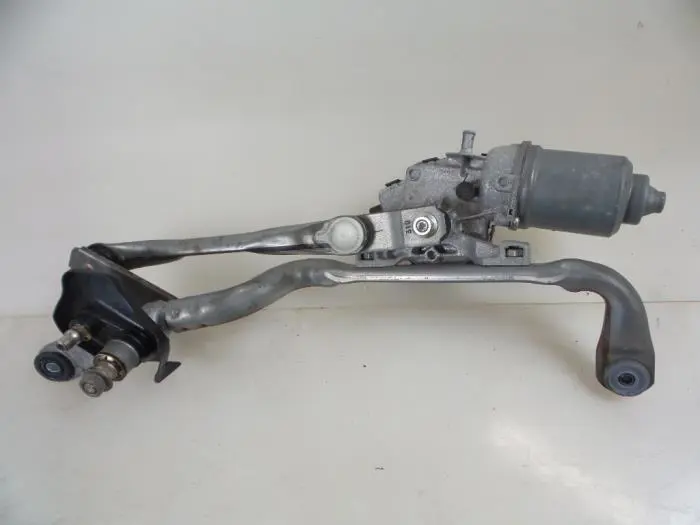 Wiper motor + mechanism Toyota Yaris