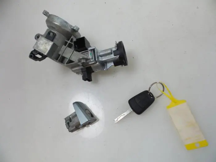 Set of cylinder locks (complete) Opel Corsa