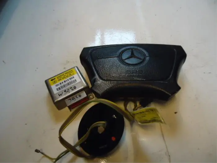 Left airbag (steering wheel) Mercedes C-Klasse