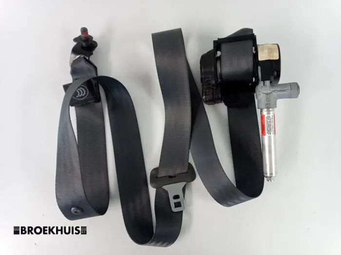 Rear seatbelt, centre Volvo S60