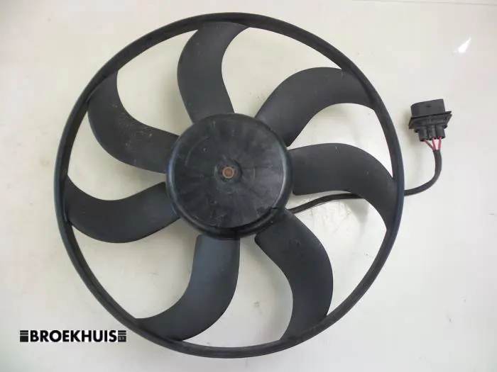 Ventilateur moteur Skoda Rapid