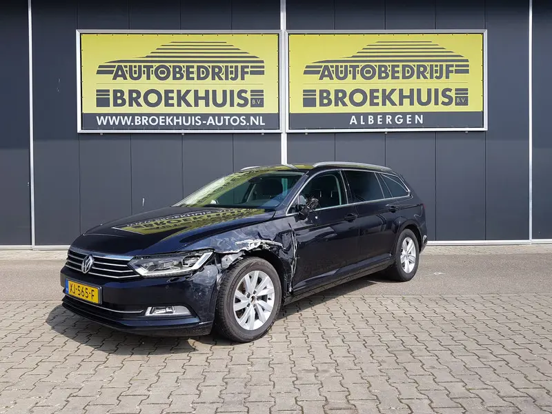 Schadeauto Volkswagen Passat Variant 1.5 TSI Comfortline Business