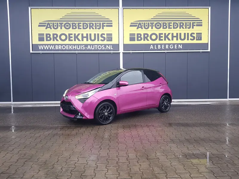 Schadeauto Toyota Aygo 1.0 VVT-i x-cite