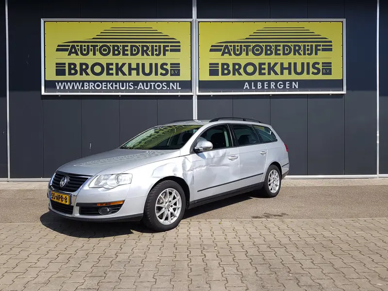 Schadeauto Volkswagen Passat Variant 1.4 TSI Trendline BlueMotion