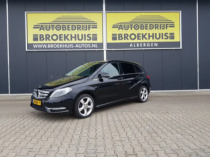 Schadeauto Mercedes-Benz B-Klasse 180 Ambition