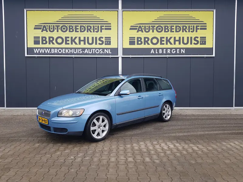 Schadeauto Volvo V50 2.4 Momentum