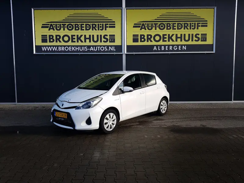 Schadeauto Toyota Yaris 1.5 Full Hybrid Aspiration